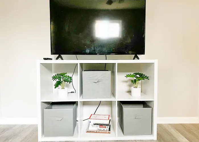 Sfa Retreat, Spacious Downtown Apartment
