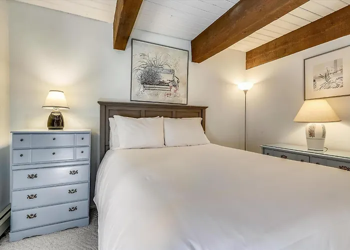 Iconic Ski Town Charm - Unbeatable Location