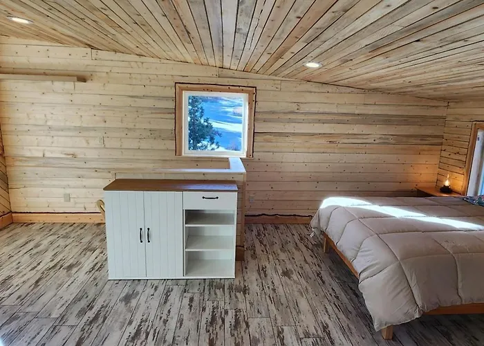 Rustic Treehouse