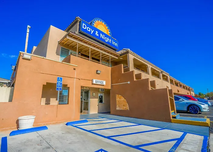 Day & Night Inn