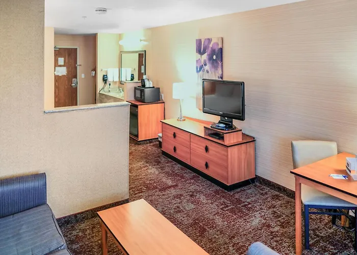 Crystal Inn Hotel&Suites - Midvalley