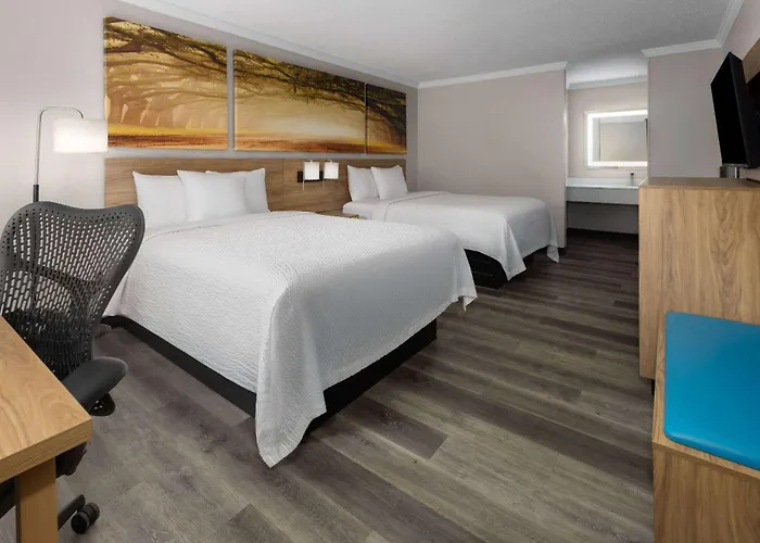 Days Inn By Wyndham Hinesville Near Fort Stewart