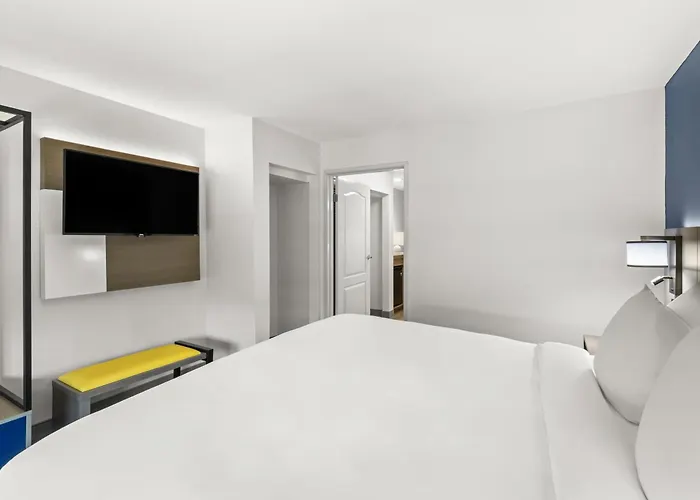 Comfort Inn & Suites Rome South