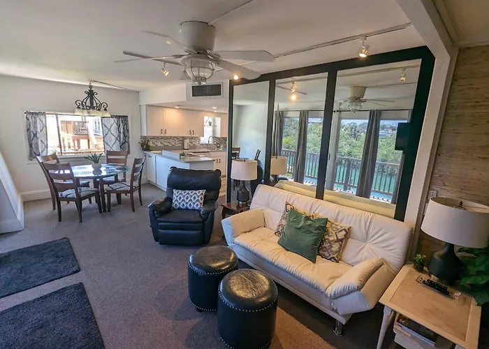 Casey Key 2-Bedroom Bay View