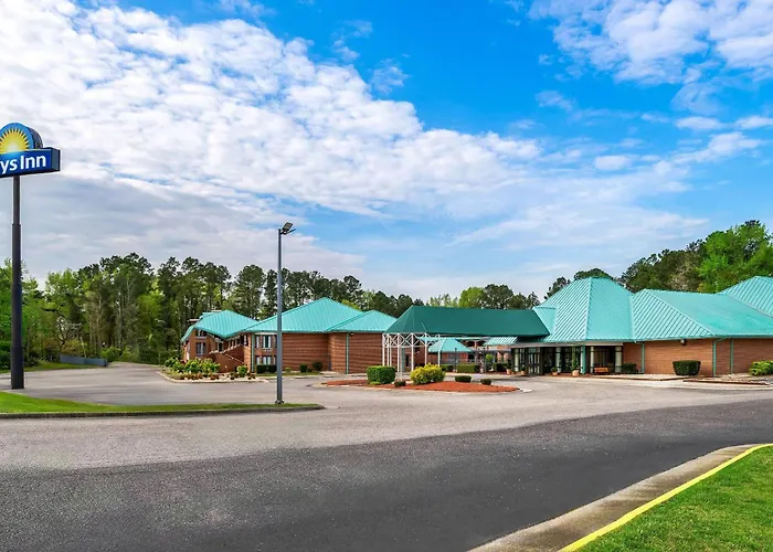 Days Inn By Wyndham Petersburg/South Fort Lee