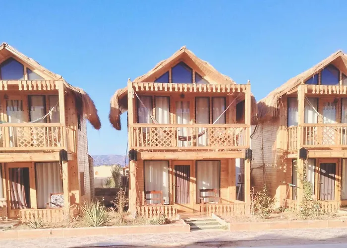 Green Beach Camp & Hotel