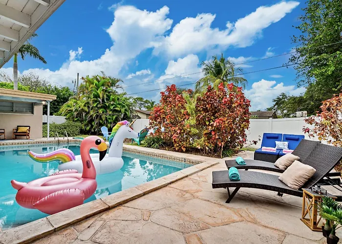Villa Oasis 4 Miles From Hollywood Hard Rock Casino Pool & Game Room