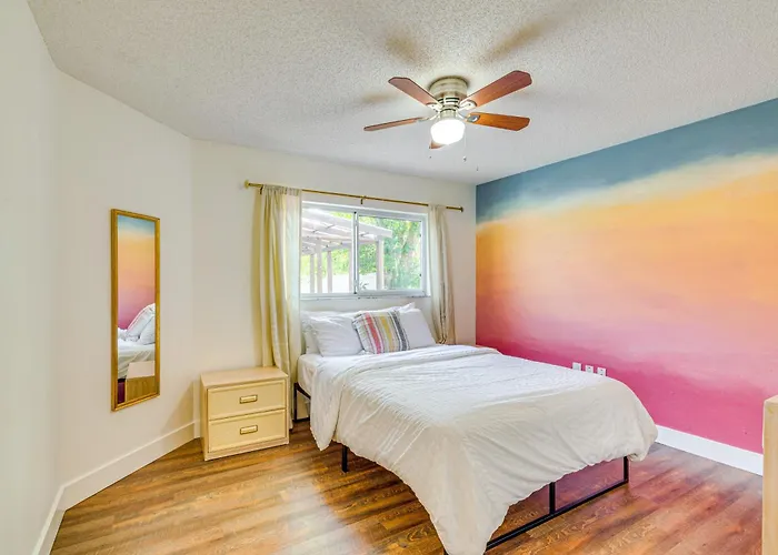 Private Pool & Lanai: Spring Hill Oasis