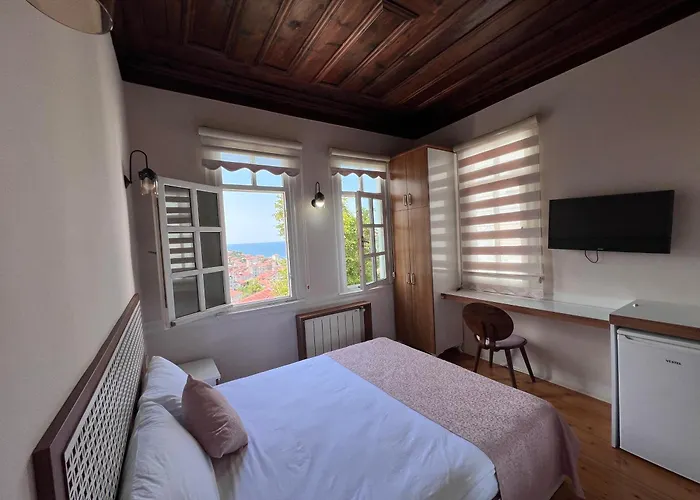 Demiroez Konak Otel
