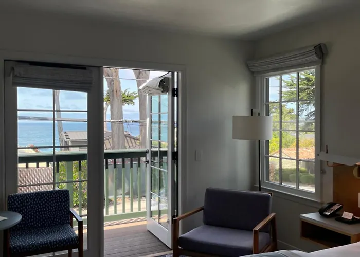 Carmel Beach Hotel