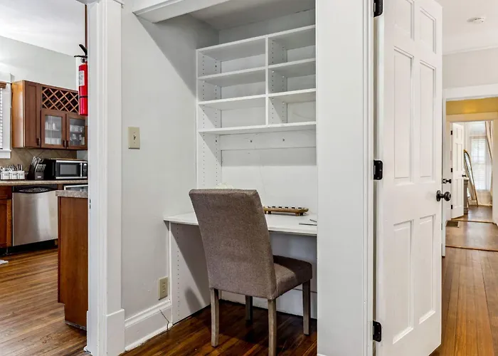 Dog-Friendly House By Main Street