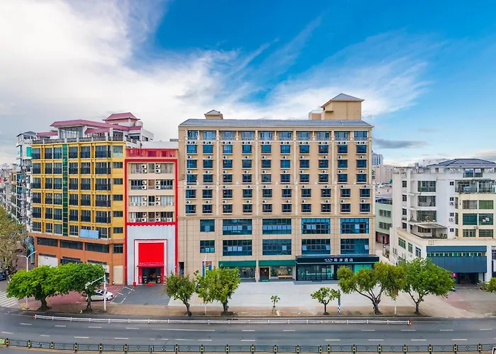 Xana Hotel Qionghai Municipal Government High-Speed Railway Station