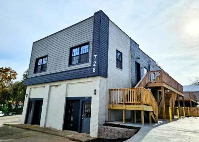 Modern 2Br In Great Location