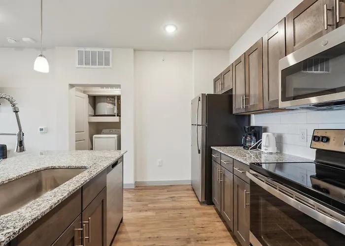 Chisholm Trace 1233 I Spacious 1 Bed 1 Bath