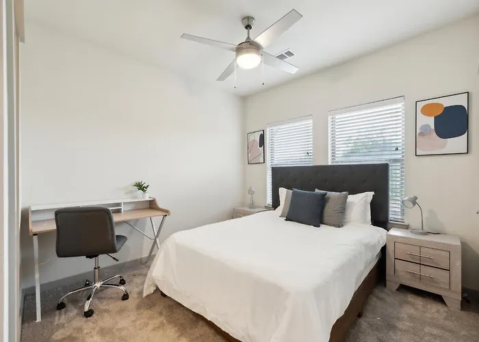 Chisholm Trace 422 I Comfy 2 Bed 2 Bath