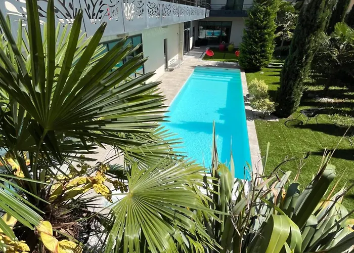 Logis Hotel Victor Hugo & Spa