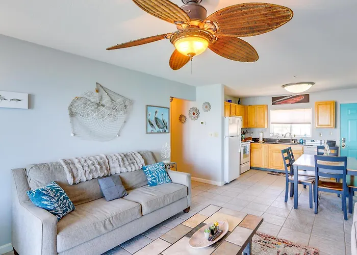 Cozy Middle Bass Island Getaway On Lake Eerie!