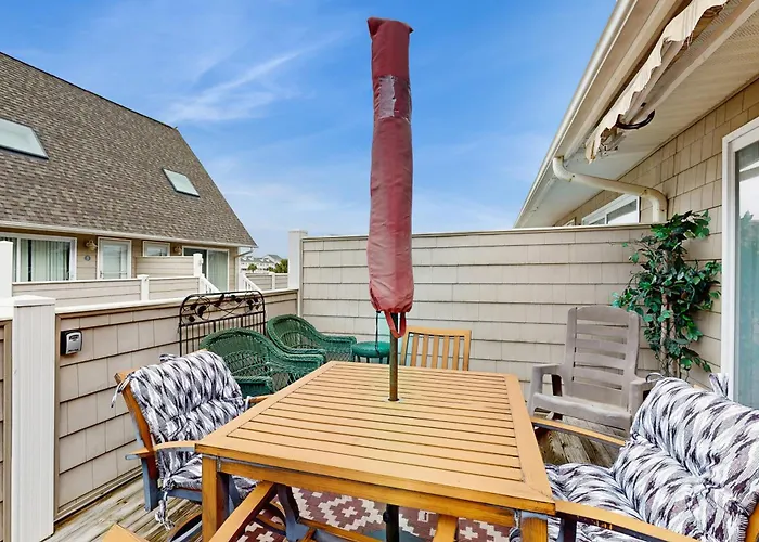 Starboard #16C: Across From Beach, Pool, Deck