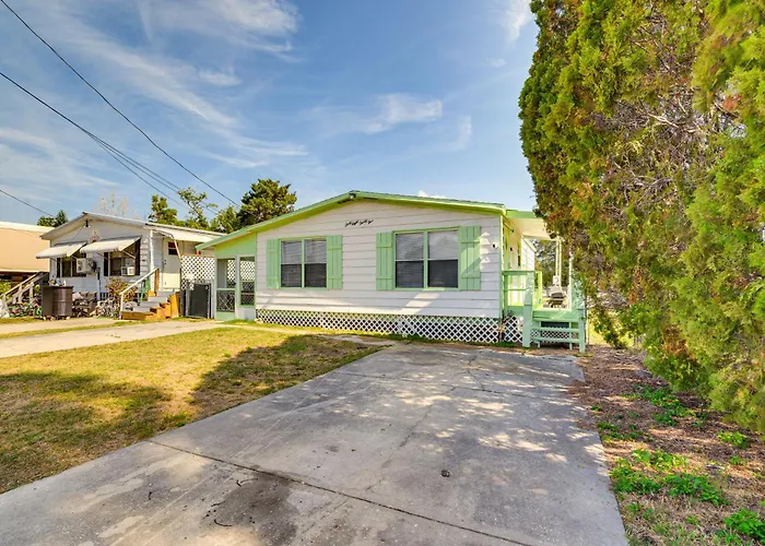 1 Mi To Beach: Home W/ Dock On Canal In Hudson
