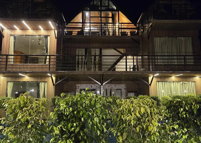 The Knight Resort