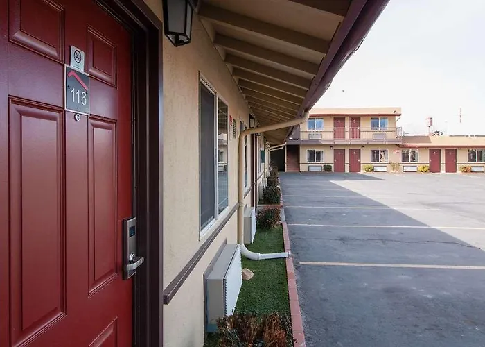 Quality Inn Bishop Near Mammoth