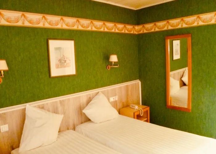 Hotel Restaurant Les Pins Logis