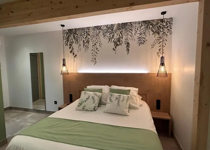 Les Orchidees , Hotel & Restaurant