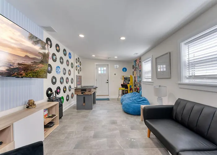 Downtown Pet Friendly Cool Game Room