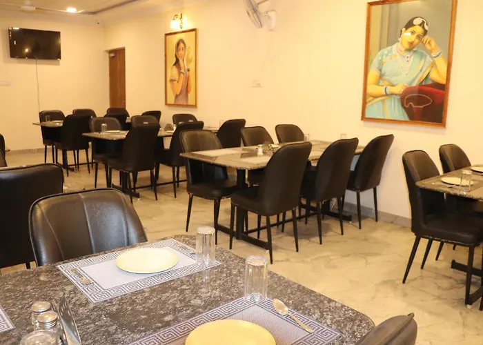 Posh Hotel-Best Business Hotel In Gulbarga