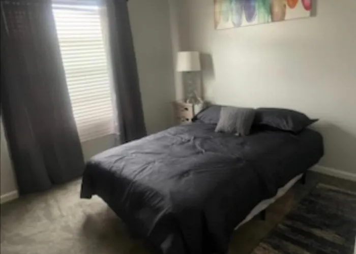 Spacious 4 Bedroom House!