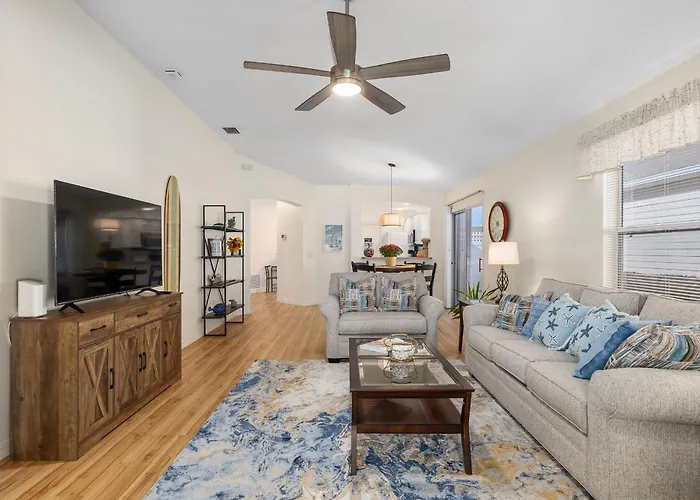 The Villages Courtyard Villa, Golf Cart, Private Yard, Prime Location
