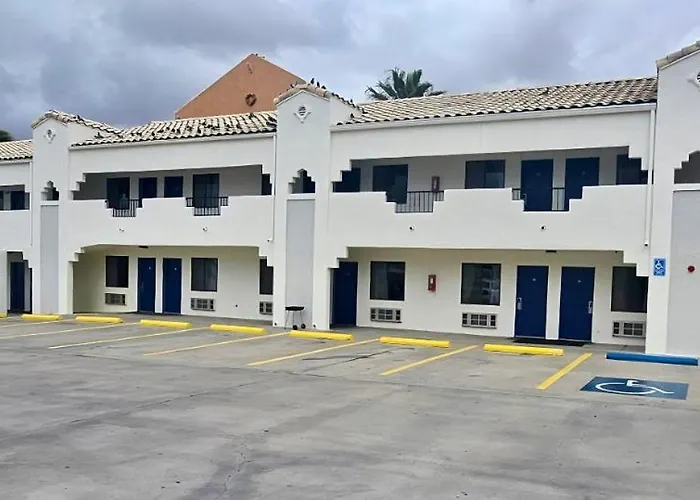 Days Inn By Wyndham Kingman West