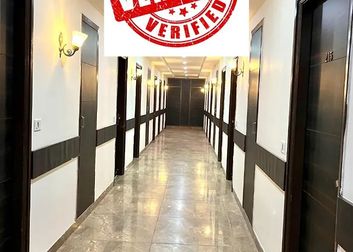 Hotel Jb Residency !! Luxurious & Royal Balcony Rooms !! Large Rooms