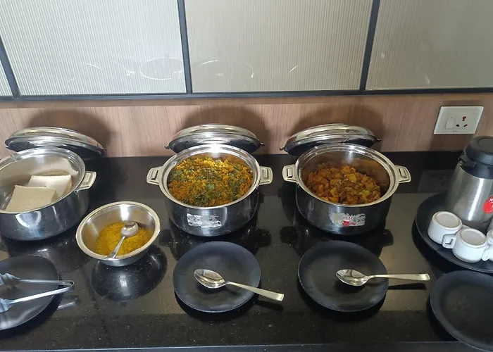 Hotel Fun N Food