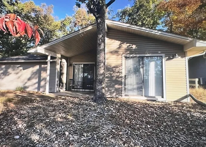 No Putts Given. Cozy Home On Par 4, Free Golf Cart And Pool Access