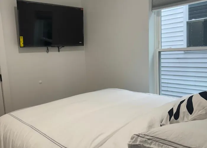 Cozy 3Br Retreat With Rooftop Near Ewr & Nyc Access