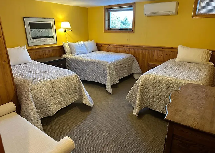 Gray Ghost Inn