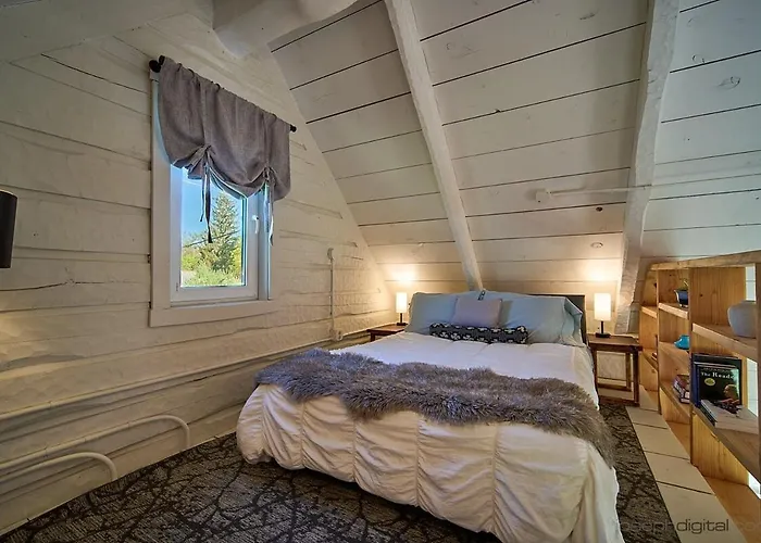 New Everything! Gorgeous Log Cabin In Downtown Joseph