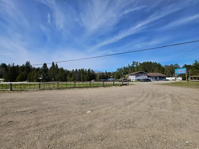 Palmerston Lake Motel
