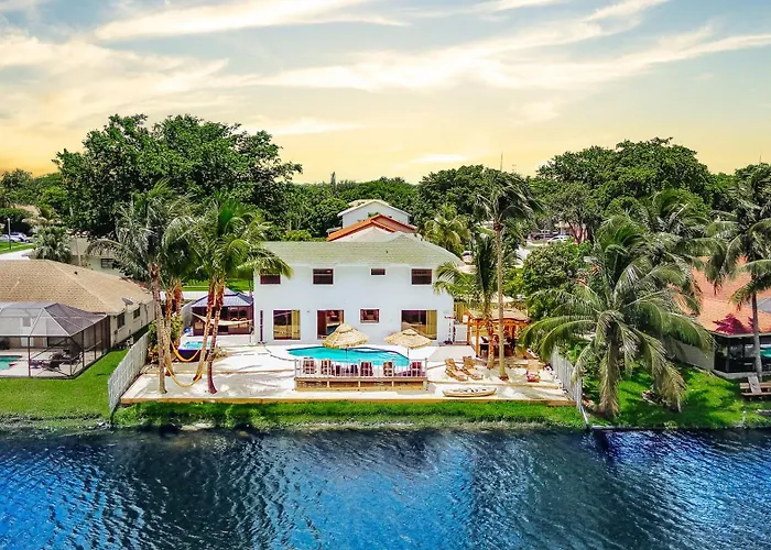 Waterfront Villa | Beach, Game Room, Cinema & Spa