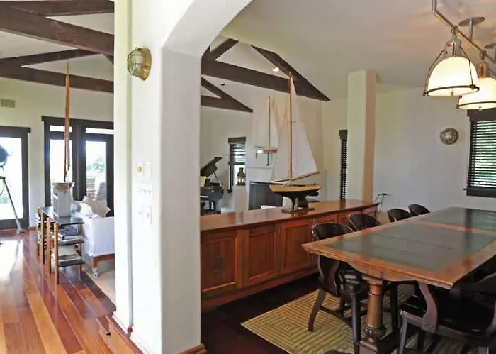 Bluffside Cove By Rove Travel - Villa With Pool & Sauna