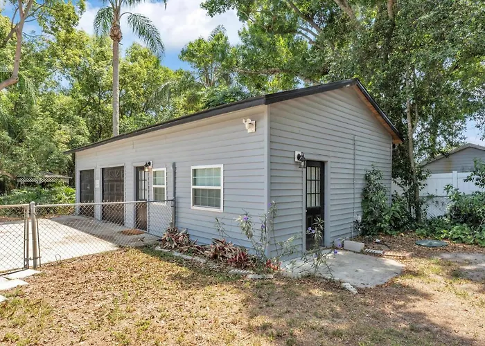 Chain Of Lakes Cottage