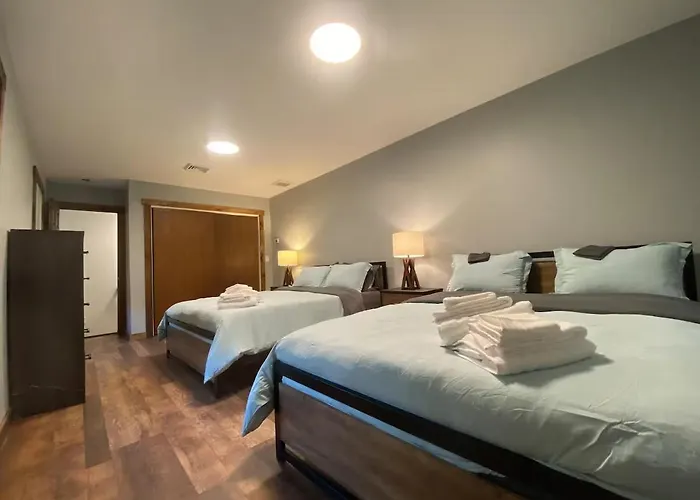 Stunning Renovated 4Br House