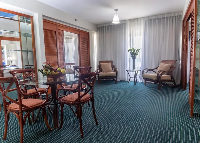 Hotel Altamira Suites