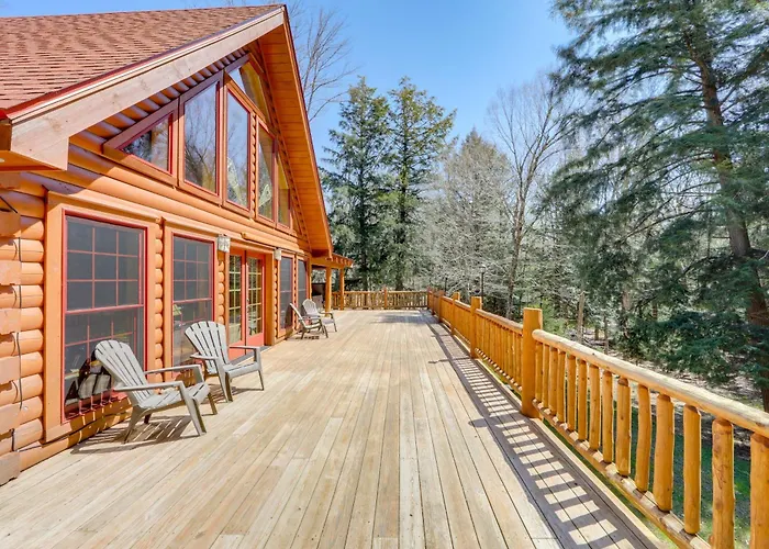 Hot Tub & Dock: Waterfront Cabin In Old Forge!