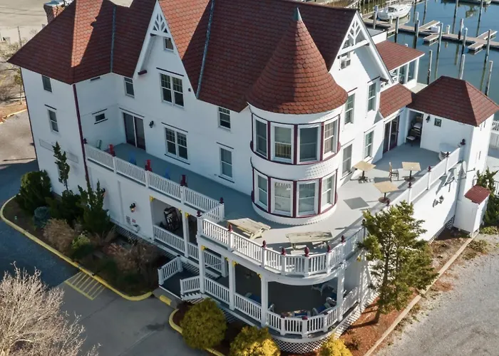 Tavern On The Bay Hotel - Bugsy Siegel Suite
