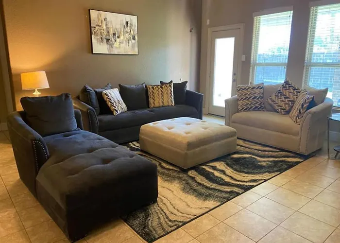 Spacious 4 Bed & 2 Bath Home In The Woodlands, Tx