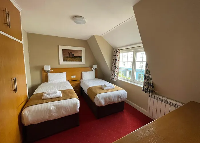 Belmore Court & Motel