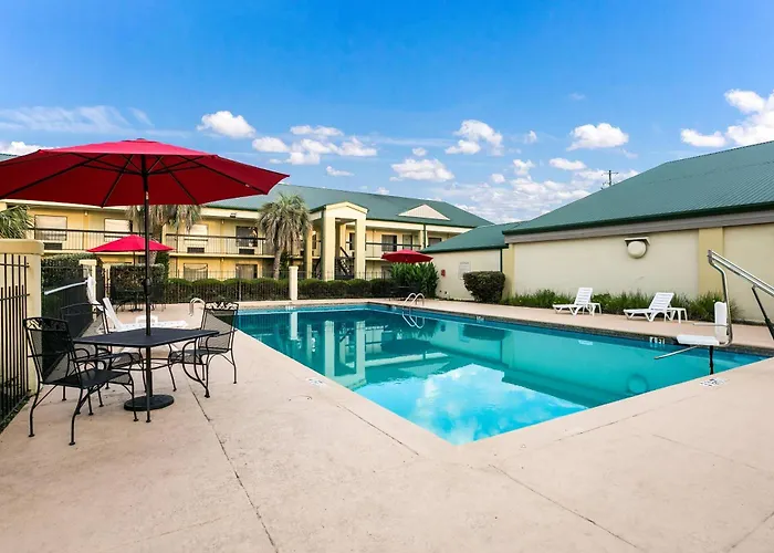 Quality Inn & Suites Near Lake Eufaula