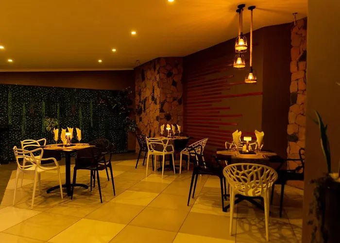 Casa Mia Lodge & Restaurant